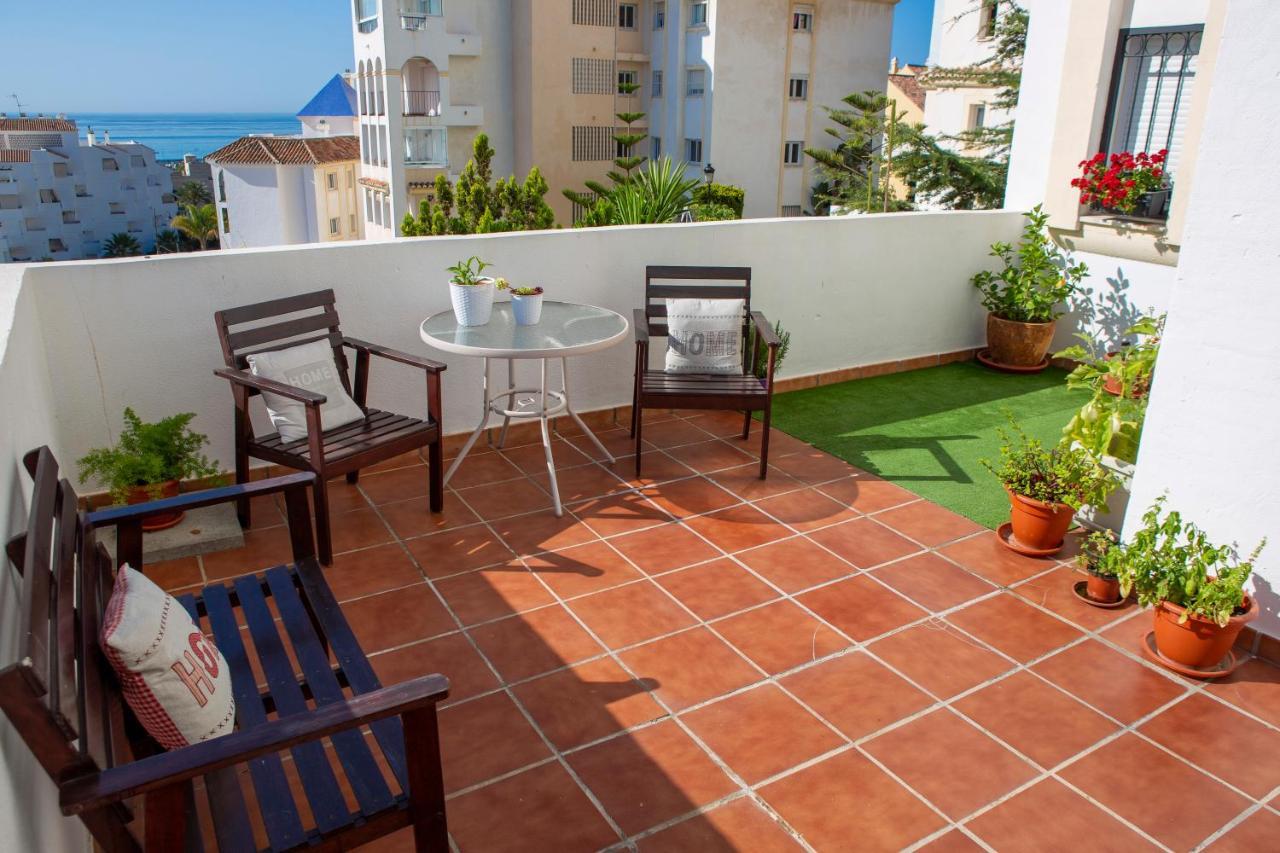 Puerto Deportivo 埃斯特波纳 外观 照片