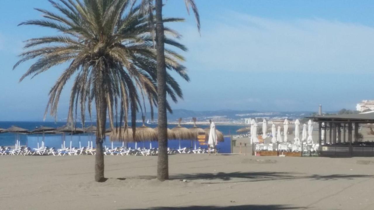 Puerto Deportivo 埃斯特波纳 外观 照片